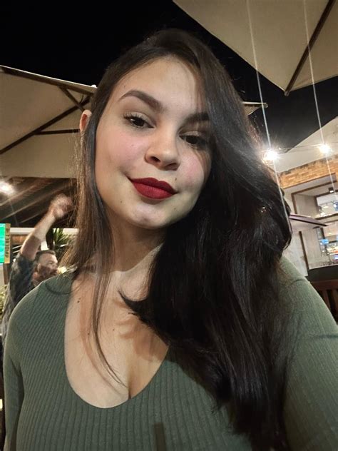 TikTok · Lorrana Joyce ️.